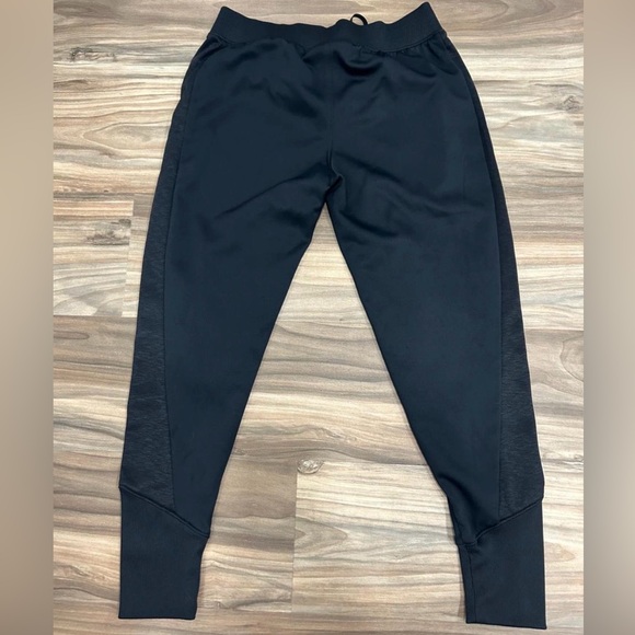 Under Armour ColdGear Black Pants - Picture 2 of 3